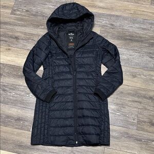 Hollister Women's Black Puffer Coat